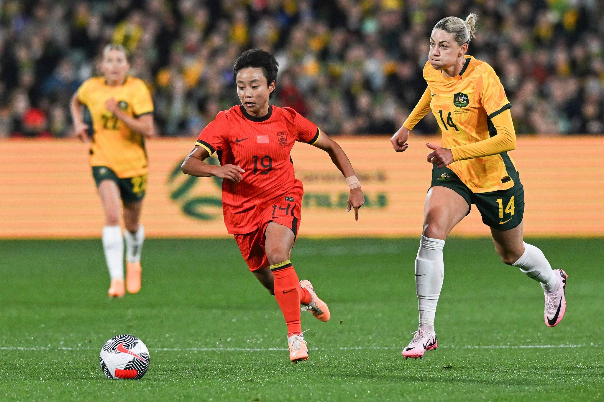 爱游戏登录-女子足球明星球员表现亮眼(女子足球明星球员表现亮眼视频)