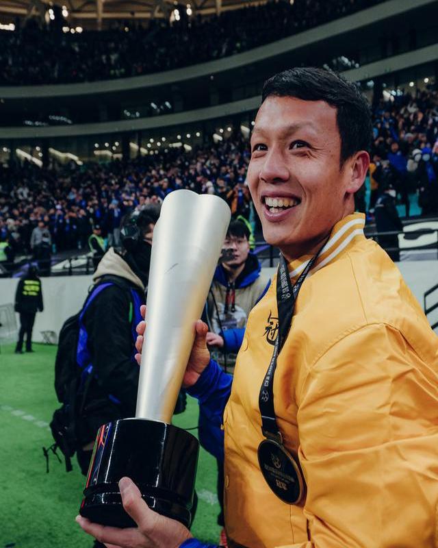 上海申花队新引援助力球队卫冕冠军(上海申花队新引援助力球队卫冕冠军是谁) 上海申花队新引援助力球队卫冕冠军(上海申花队新引援助力球队卫冕冠军是谁)