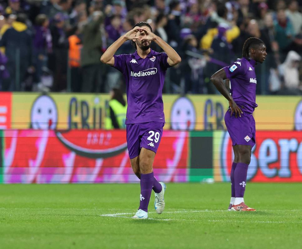 爱游戏体育平台-佛罗伦萨新援表现亮眼，球队逐渐找回状态的简单介绍