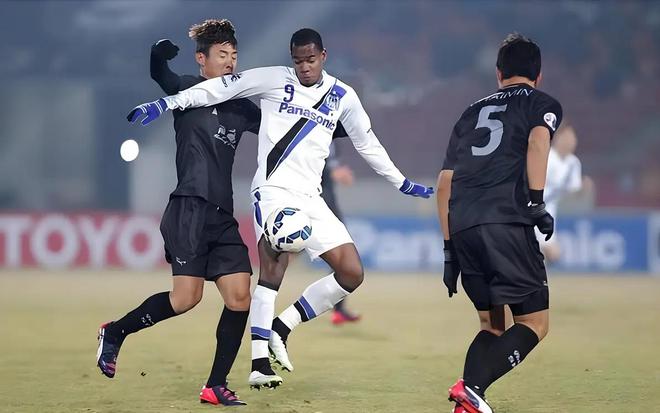 鹿岛鹿角体能训练升级，备战蒙特雷半决赛