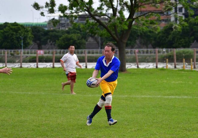 爱游戏登录入口-亨内西迎战波尔多，决心取得胜利