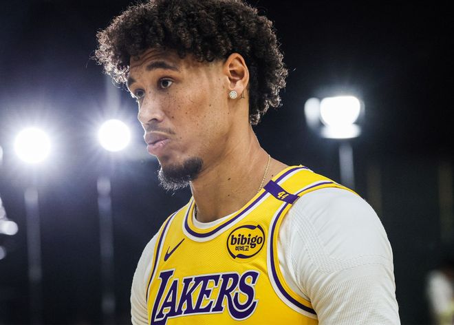 爱游戏网页版入口-中锋独力砍分，球队获得胜利关键