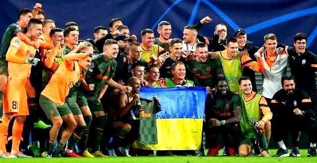 爱游戏官网-乌克兰队员表现坚韧，连续获胜晋级