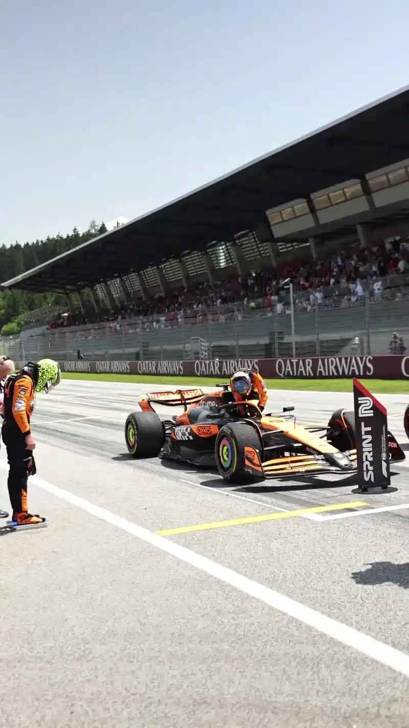 奥地利队在比赛中实现逆袭领先 奥地利队在比赛中实现逆袭领先