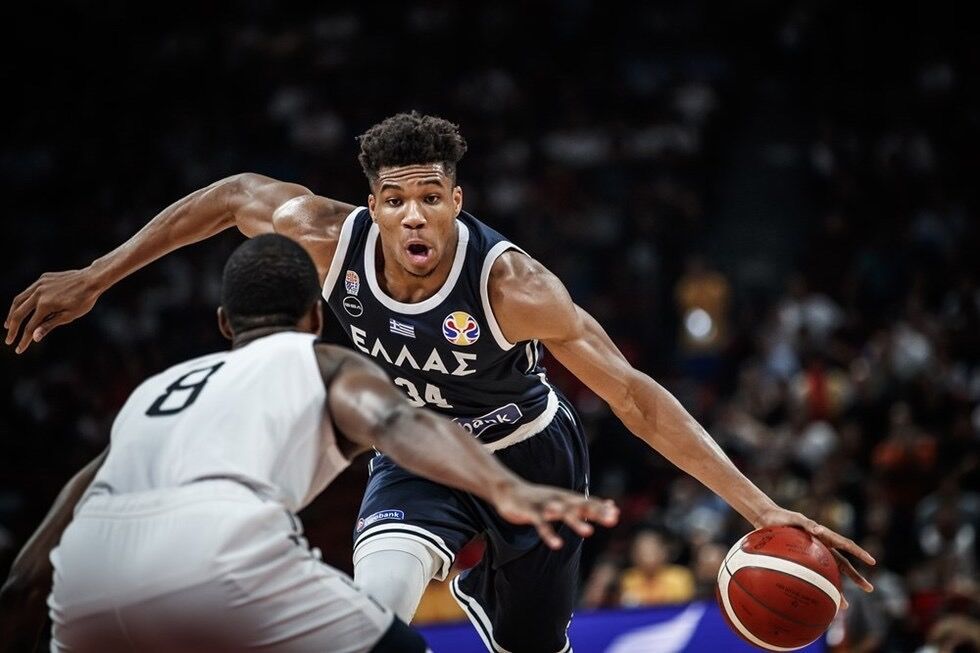 爱游戏官网-比利时国脚高接低挡，塞尔维亚队狭胜,十分激烈的对决吸引着全世界的目光