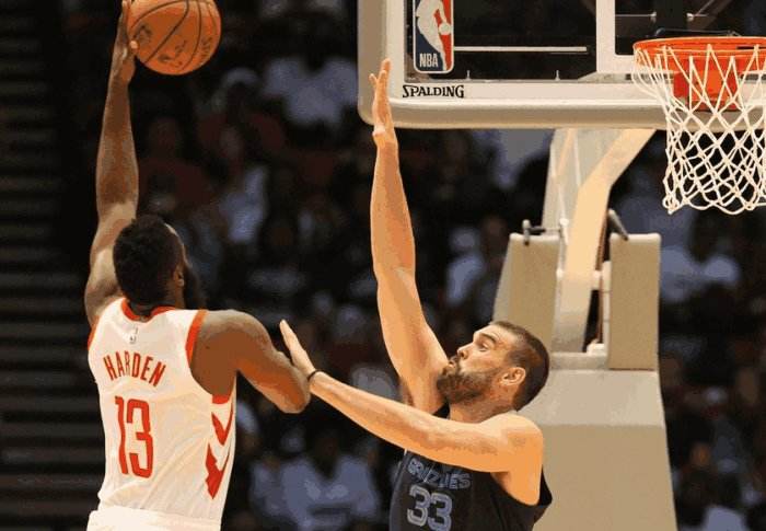 幽灵队阵容齐整，全员发挥稳定，获得胜利的简单介绍