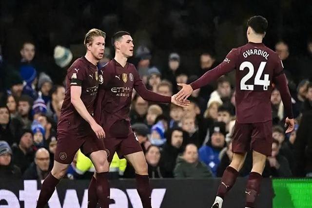 关于曼城力挽狂澜,成功跻身欧冠四强!的信息 关于曼城力挽狂澜,成功跻身欧冠四强!的信息