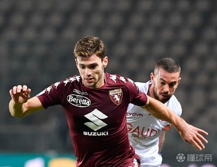 佩鲁贾艰难战胜克罗托内，豪取三分的简单介绍