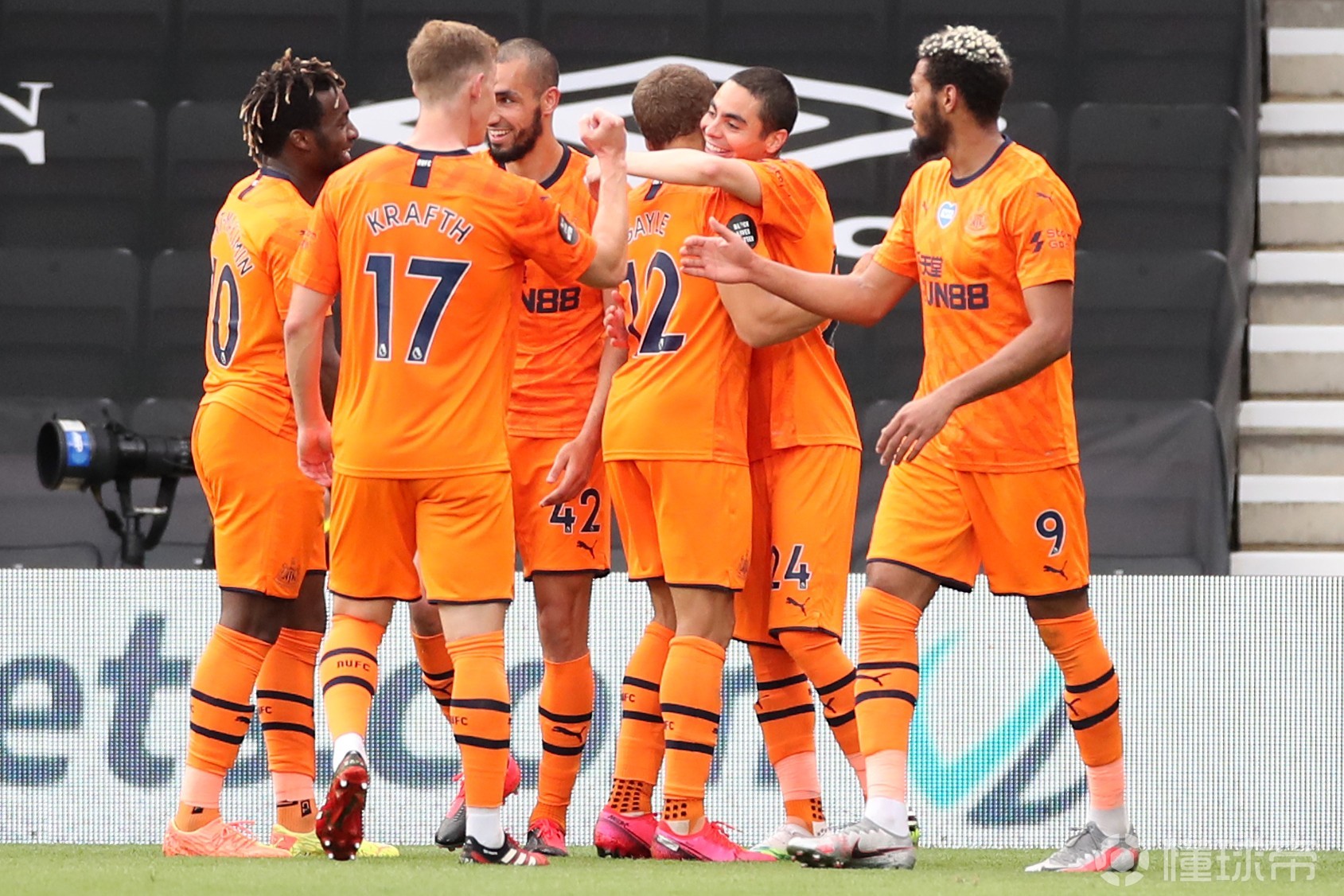 爱游戏网页版登录入口-埃弗顿客场力擒南安普顿，连胜收官