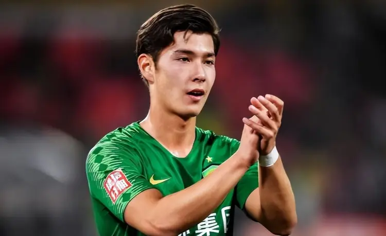 球队新晋球员表现出色,获得了主教练赞誉的简单介绍 球队新晋球员表现出色,获得了主教练赞誉的简单介绍