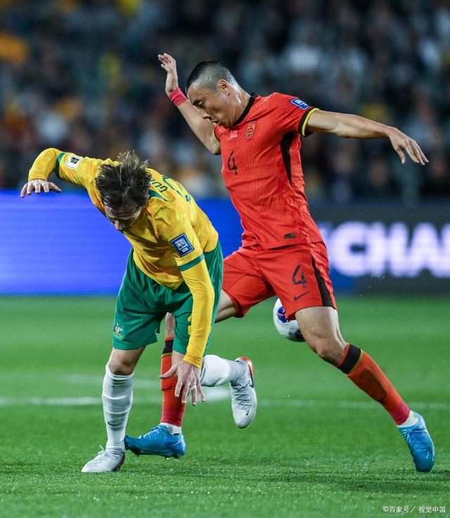 世界杯预选赛激烈进行，各队拼尽全力