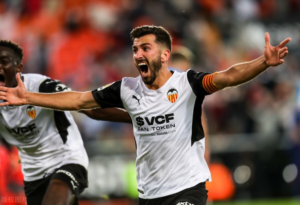 爱游戏官网网页版入口-皇家社会强势登顶，士气高涨的简单介绍