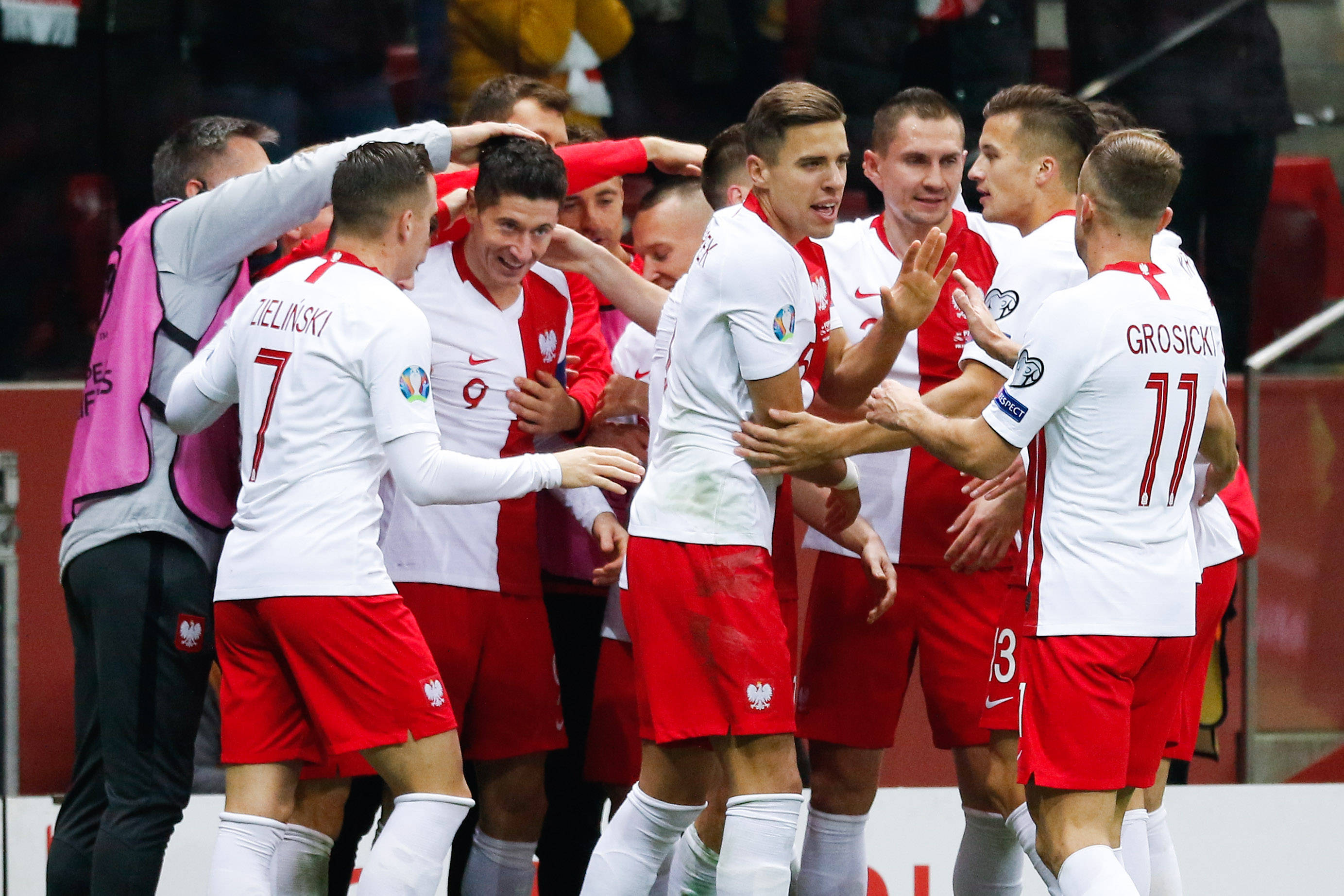 波兰备战斯洛伐克,欧预赛比赛备受期待 波兰备战斯洛伐克,欧预赛比赛备受期待