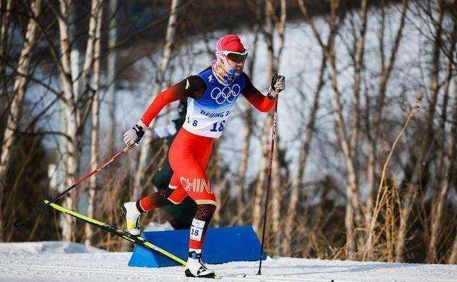 芬兰选手在速滑比赛中刷新个人最好成绩