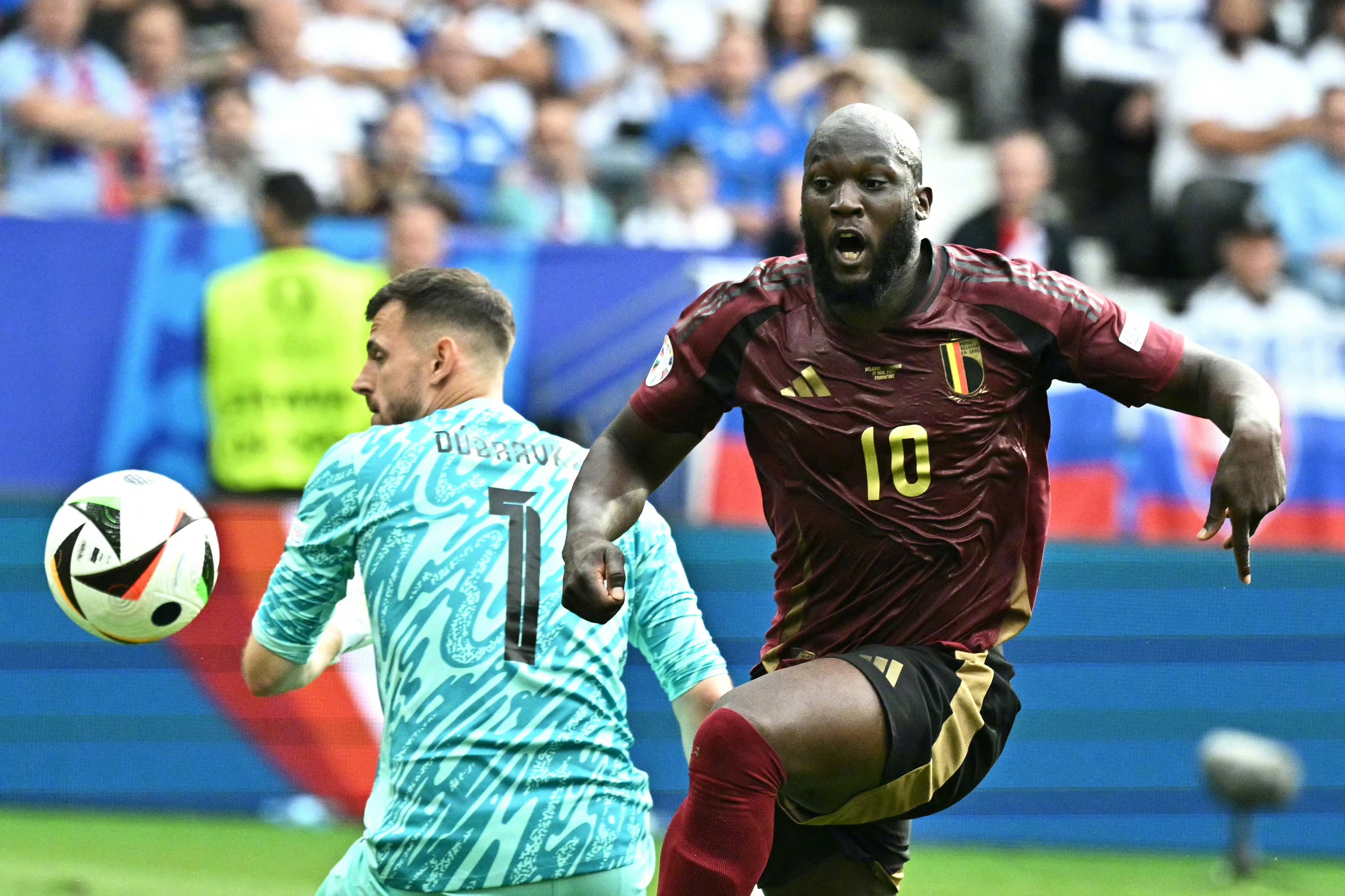 斯洛伐克成功逆袭,惊险晋级欧洲杯淘汰赛的简单介绍 斯洛伐克成功逆袭,惊险晋级欧洲杯淘汰赛的简单介绍