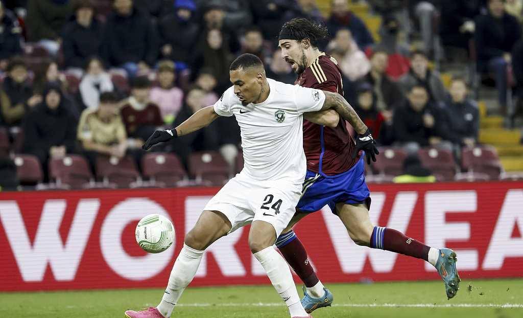 关于球场上的风云变幻，胜负悬殊的信息