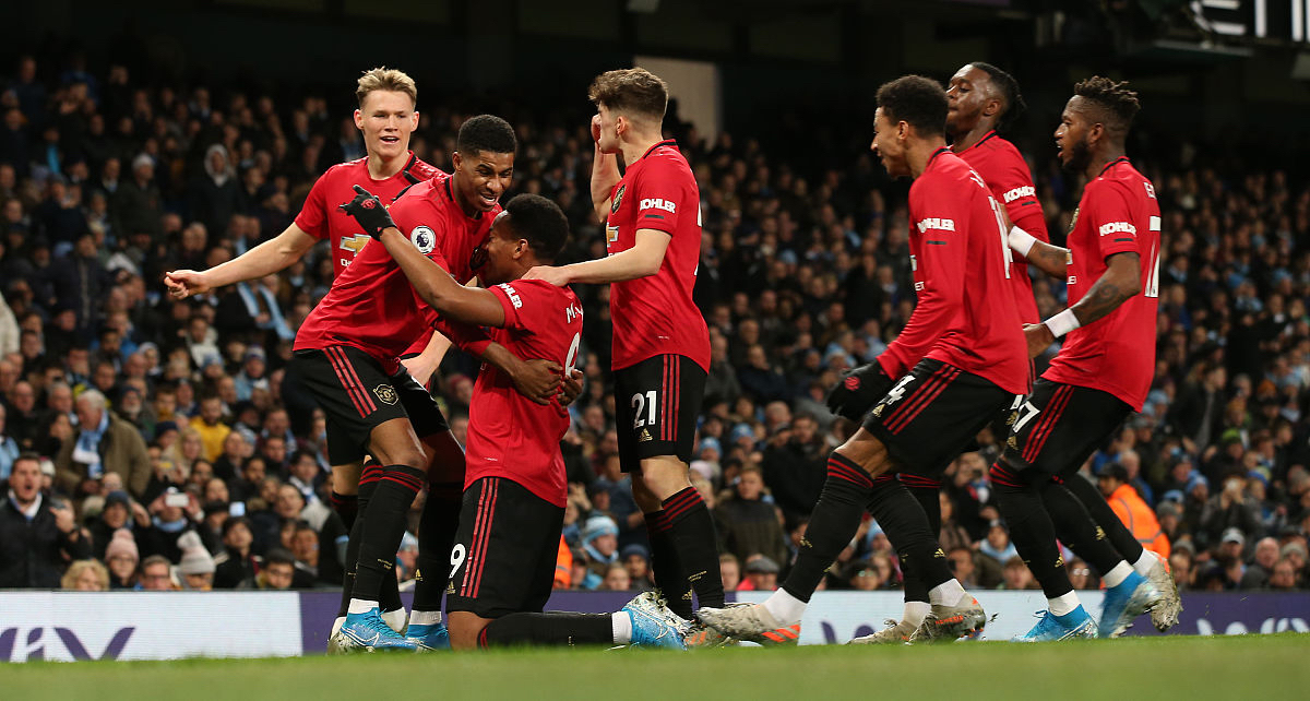 爱游戏体育地址-阿尔克马尔球员配合默契，击败实力对手