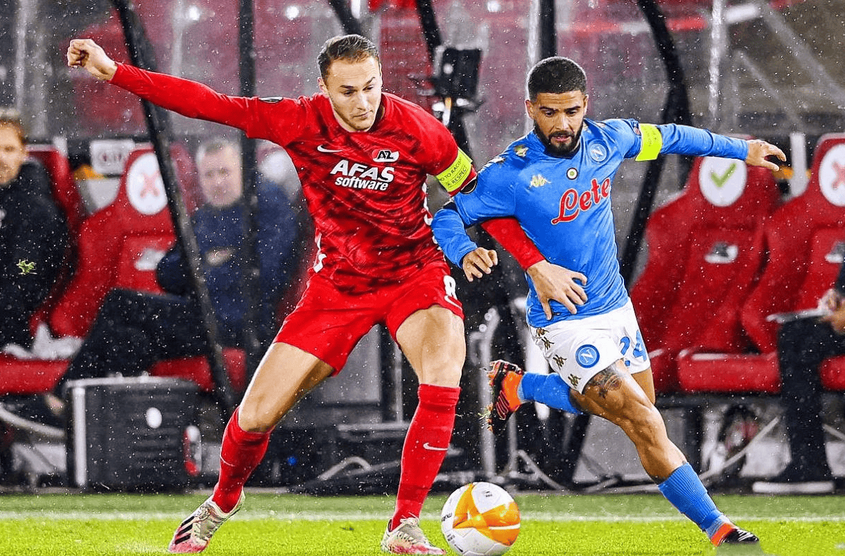 阿尔克马尔球员配合默契，击败实力对手