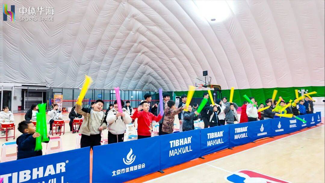 激烈对决足球热情点燃球场