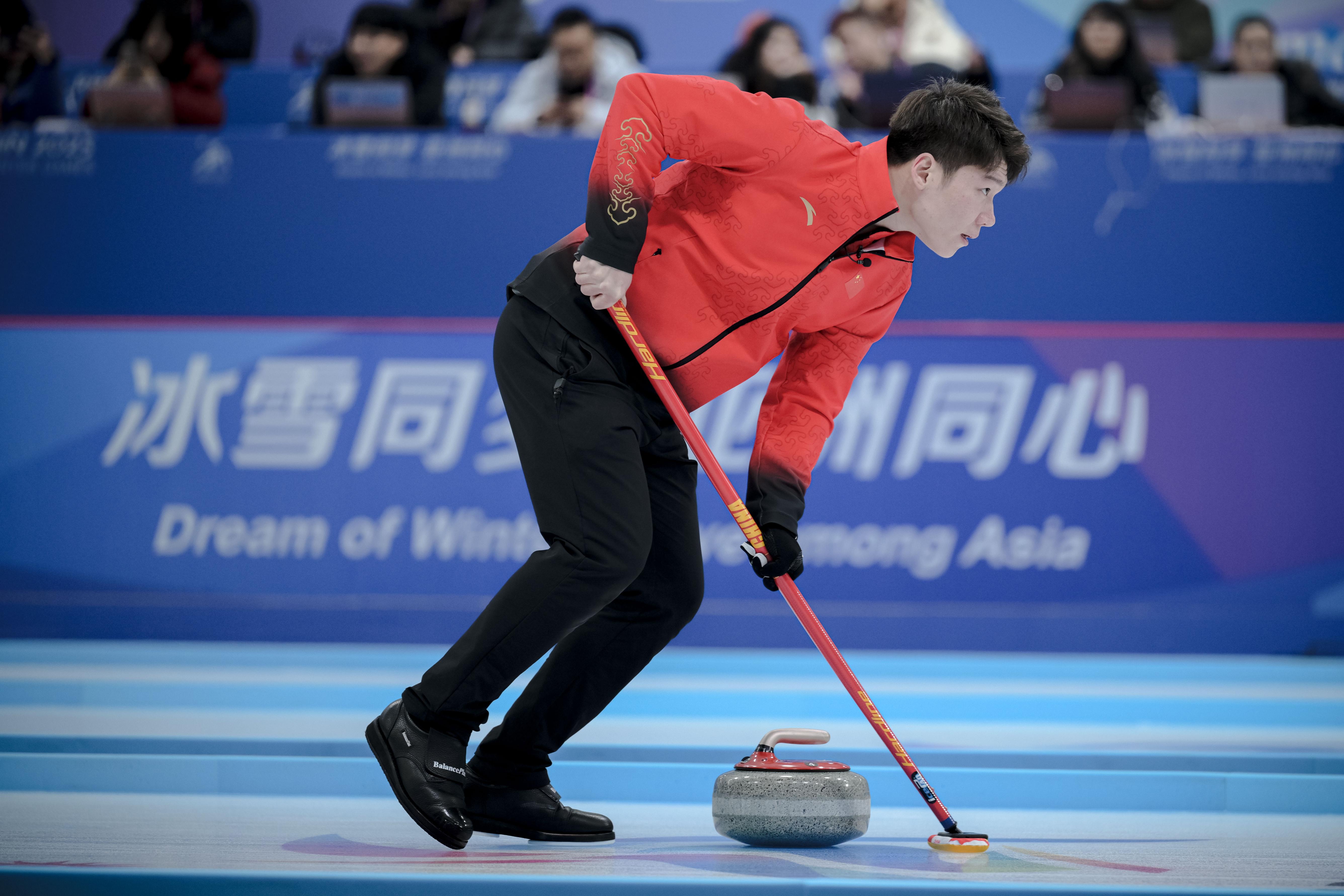 爱游戏网页版入口-冰球混合双打冠军获胜