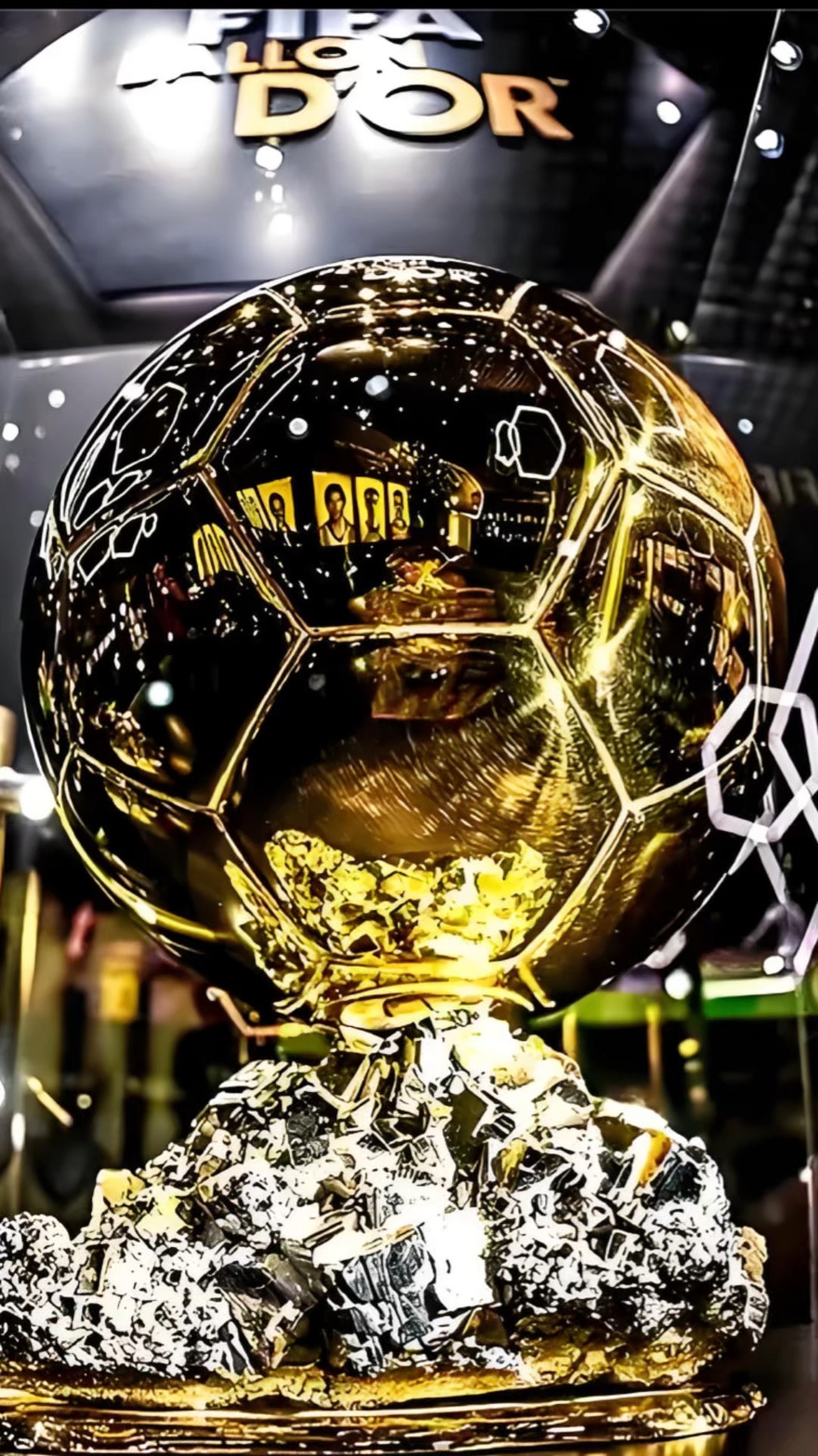 摩纳哥队在关键时刻逆袭夺冠