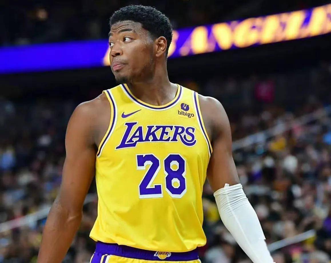 湖人队老将归队，球队士气大振的简单介绍